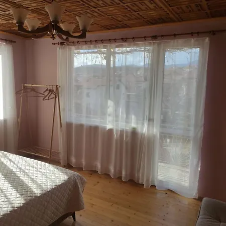 за гости вамсон Apartamento Velingrado