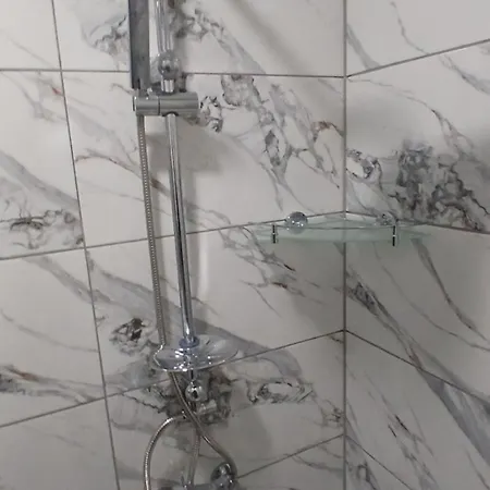 за гости вамсон Apartamento Velingrado